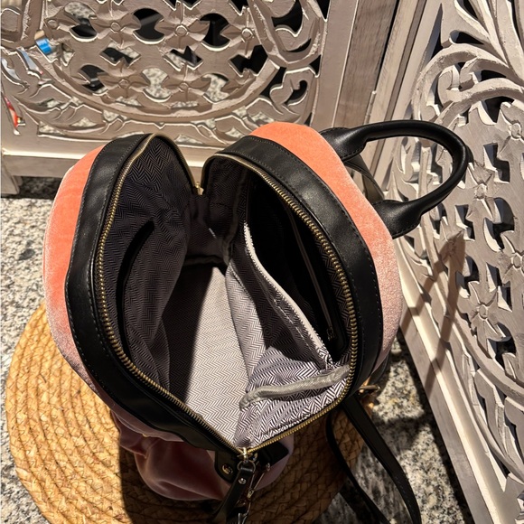 Velvet Pink Backpack - Picture 3 of 10